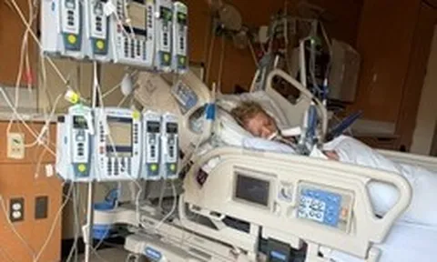 Một phụ nữ nhập viện vì bị bỏng và tổn thương nội tạng sau khi ngủ quên dưới trời nắng nóng