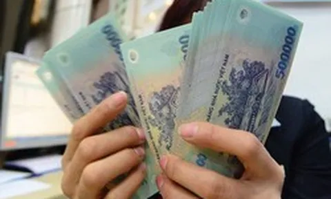 Nộp 140 triệu đồng bảo hiểm nhân thọ trong 7 năm, đến khi rút tiền thì được thông báo "anh chỉ được nhận về 60 triệu": Chuyện gì đã xảy ra?