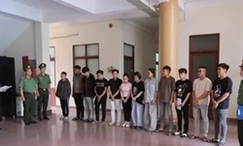 Khởi tố 12 bị can mua bán trái phép 3.500 tài khoản ngân hàng