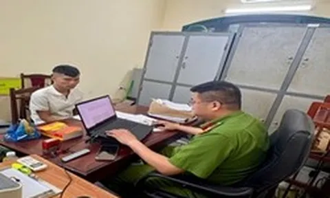 Mở hàng chục thẻ ngân hàng được trả 6 triệu/tháng, Lê Thanh Phú SN 2002 bị bắt